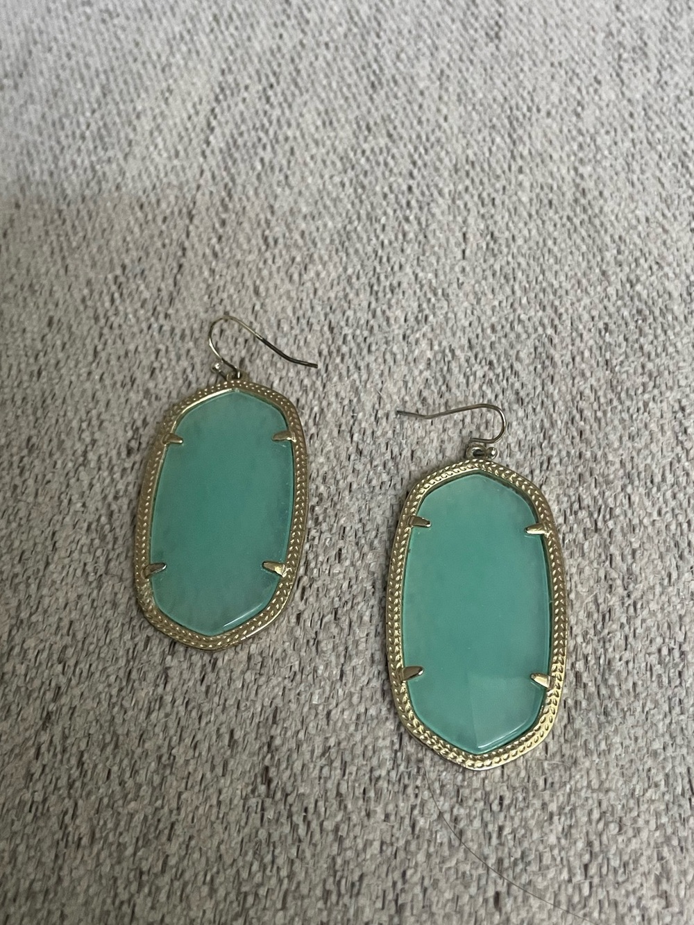 Kendra Scott Elle Drop Earrings in Gold Mint Green